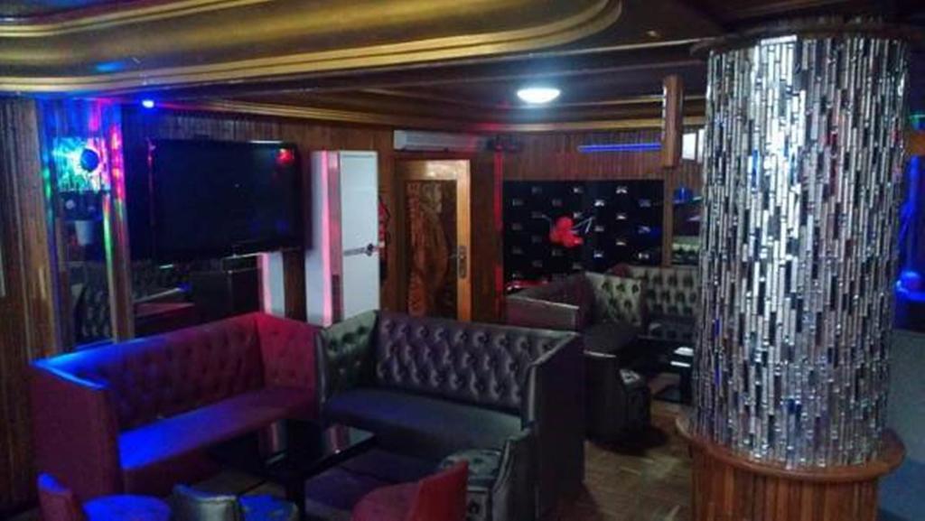 Sun Beach Hotel Котону Екстериор снимка