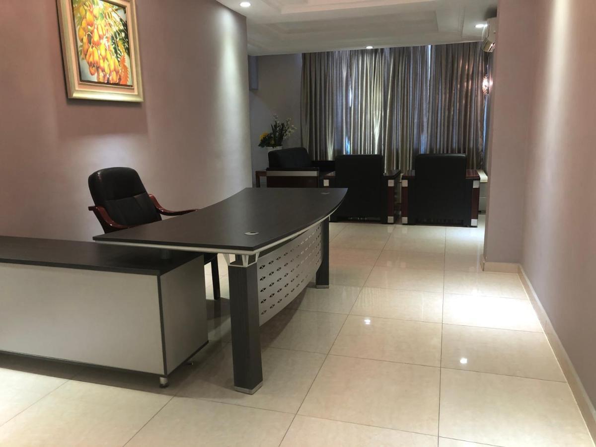 Sun Beach Hotel Котону Екстериор снимка